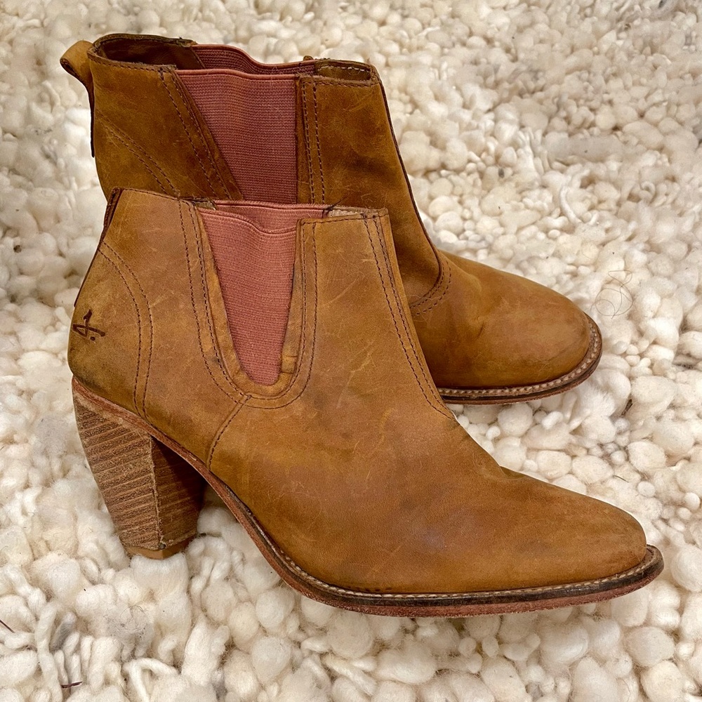 J shoe Bootie—Cognac
